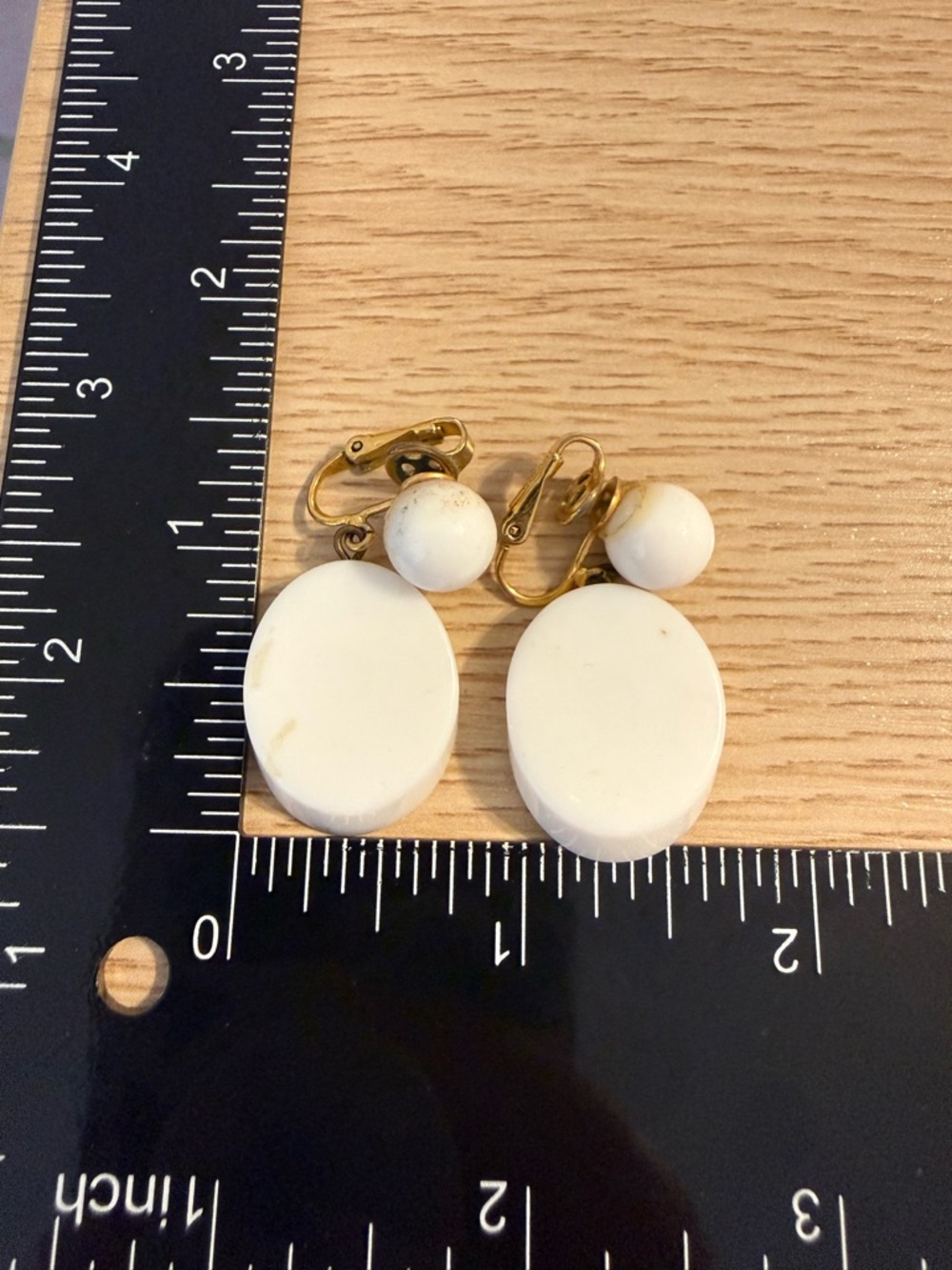 Vintage Crown Trifari White Milk Glass Oval Drop Clip On Earrings Gold Tone